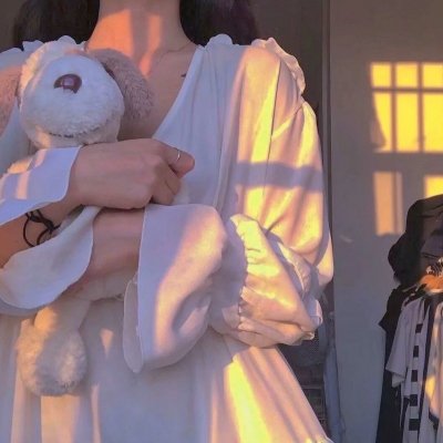 玛丽莲有深黑之眸